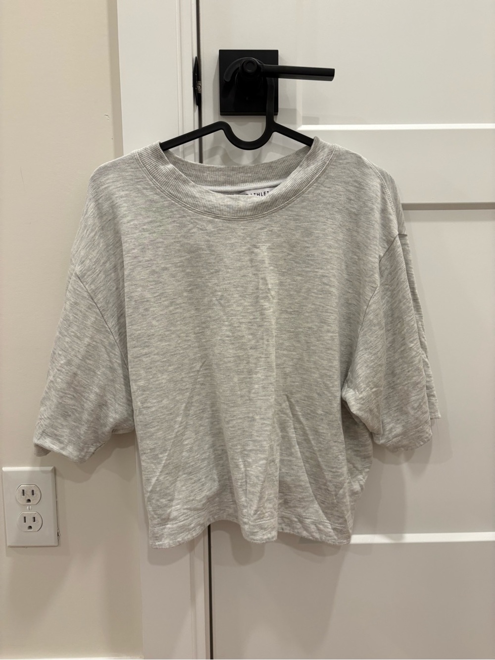 Athleta tshirt with open tie back - Picture 2 of 8